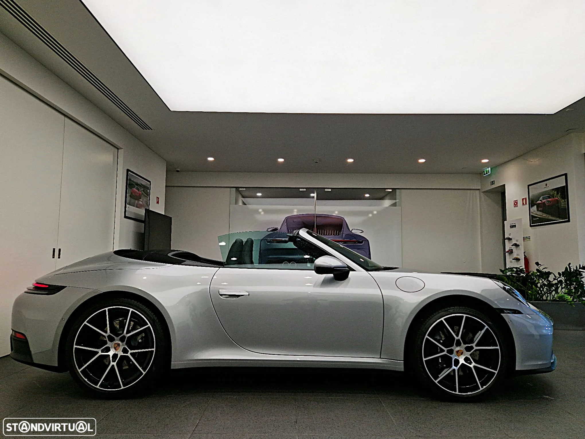 Porsche 911 (992) Carrera - 16