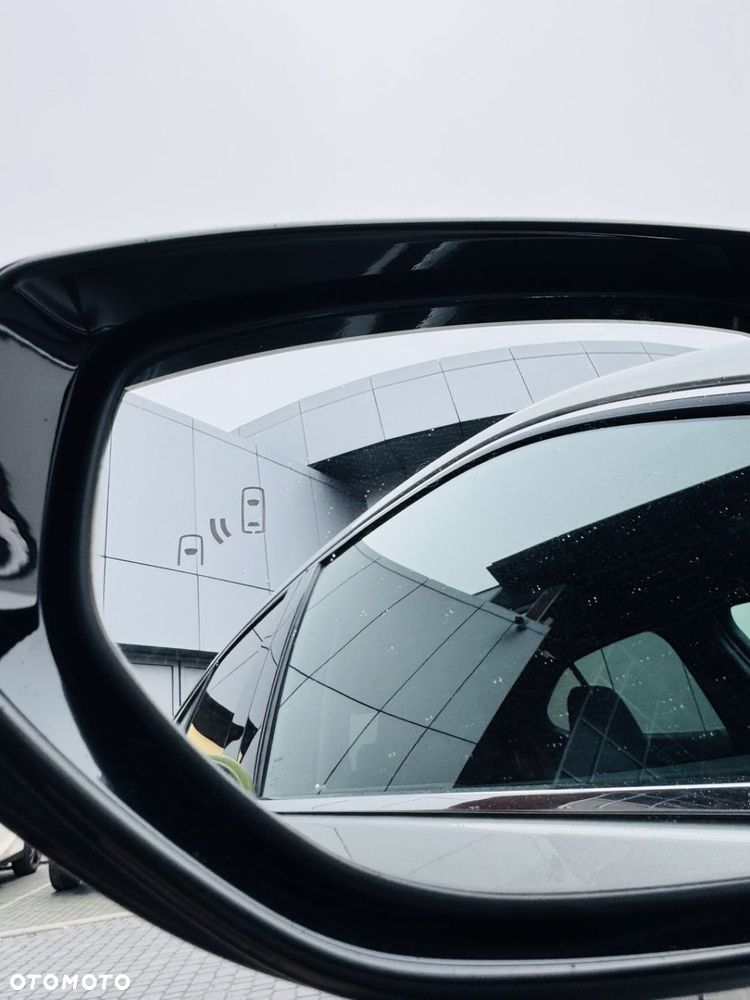 Lexus UX - 22
