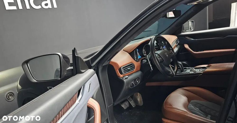 Maserati Levante S Q4 GranLusso - 9