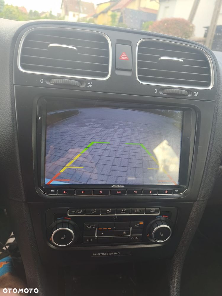Volkswagen Golf 1.6 TDI DPF Highline - 11