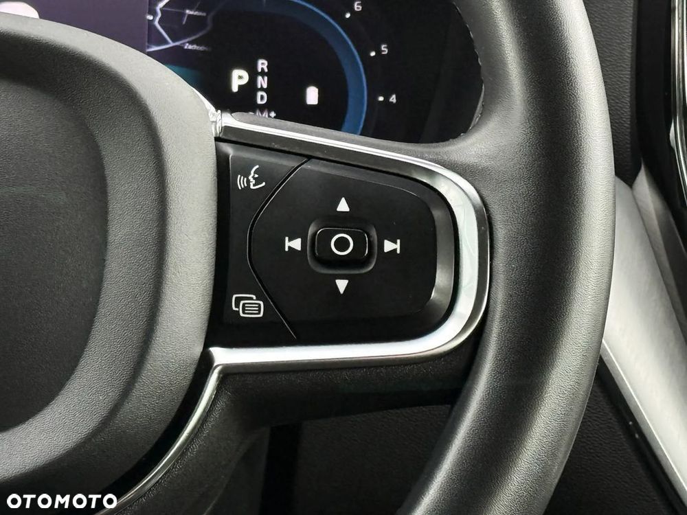 Volvo XC 60 B4 B Momentum Pro - 15
