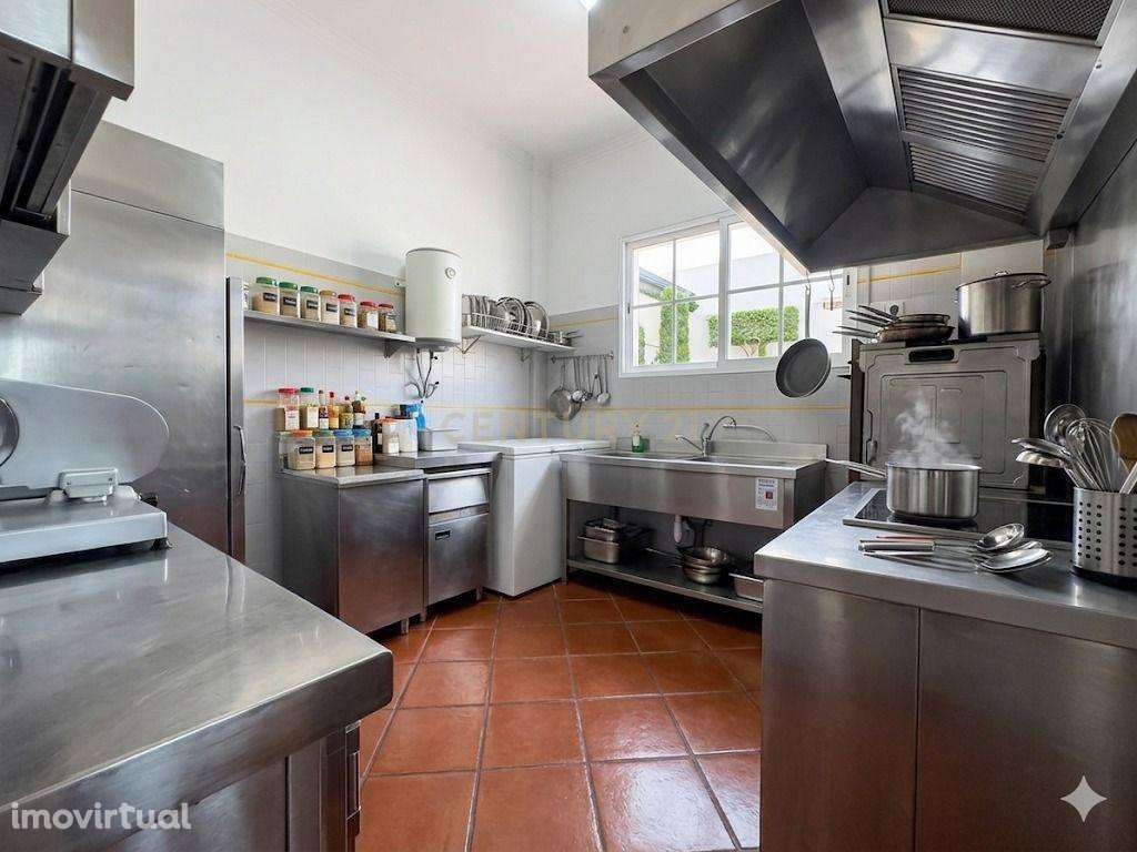 Café Totalmente Equipado em Excelente Localização – Pronto a Funcionar - Grande imagem: 5/12