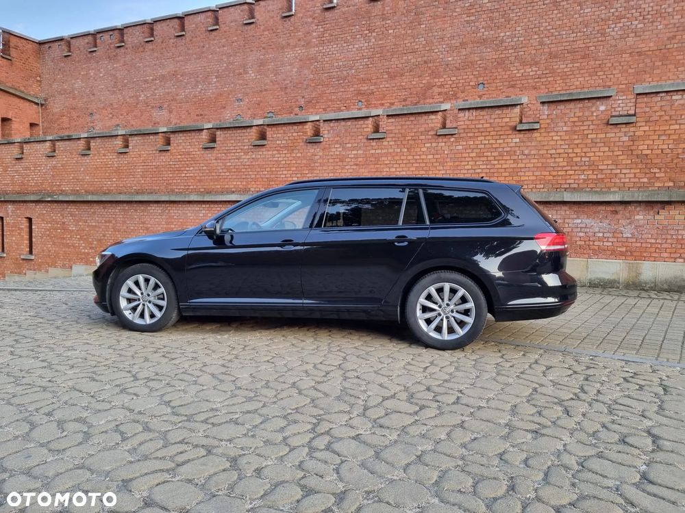 Volkswagen Passat 2.0 TDI SCR Comfortline - 17