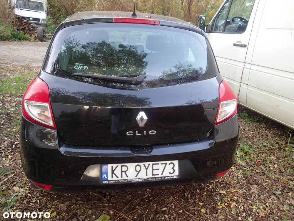 Renault Clio 2009 photo 4