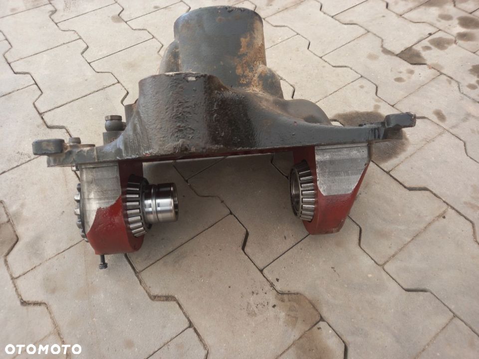 Przedni most 20.26 zwolnica obudowa mechanizm różnicowy piasta siłownik Deutz Fahr Agrotron 150 - 13