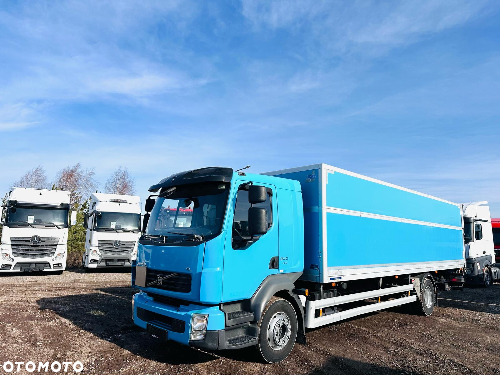 Volvo FL 240 EEV / REGULACJĄ WYSOKOŚCI SKRZYNI / WINDA ZEPRO - 3