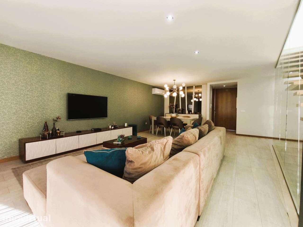 Moradia T3+1 (Centro Póvoa de Varzim a 300m da praia) - Grande imagem: 4/41
