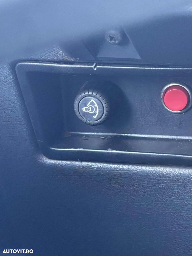 Mitsubishi Pajero - 9