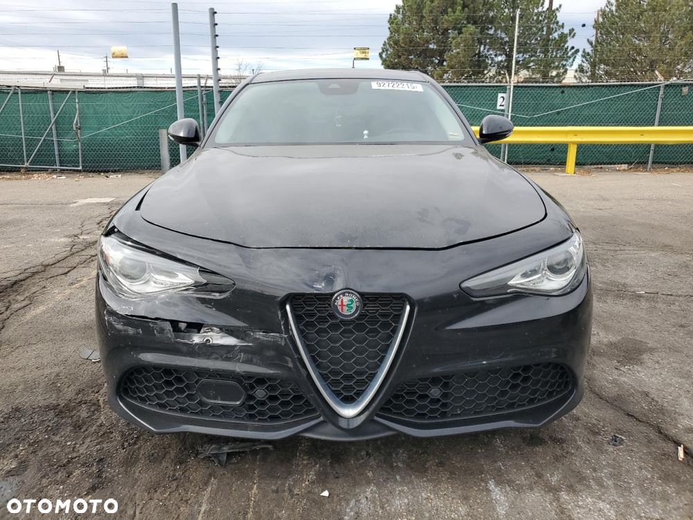 Alfa Romeo Giulia - 2