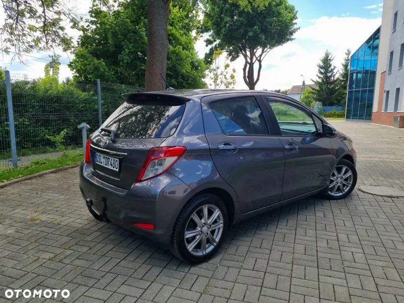 Toyota Yaris 1.33 Premium - 4