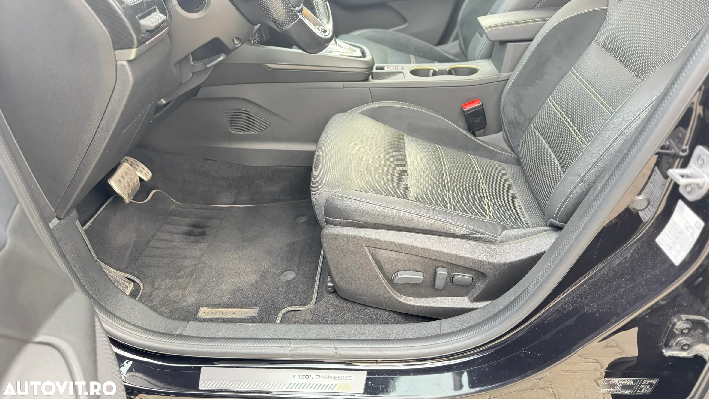 Renault Arkana E-TECH 145 Evolution - 14