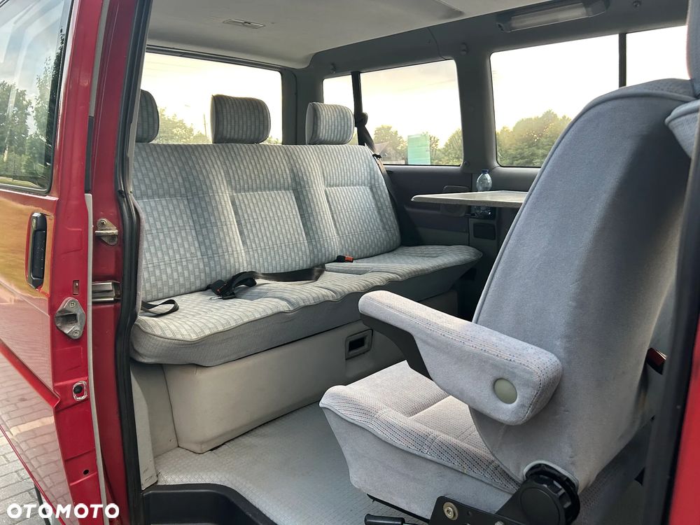 Volkswagen Multivan Standard - 14