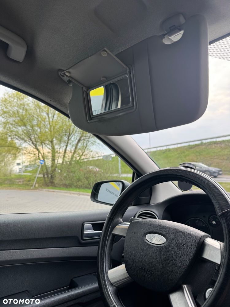 Ford Focus 1.6 TDCi DPF Ambiente - 34