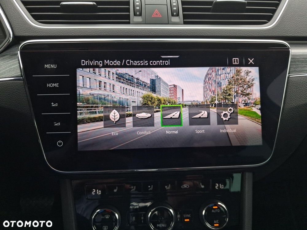 Skoda Superb 2.0 TDI SCR Style DSG - 33