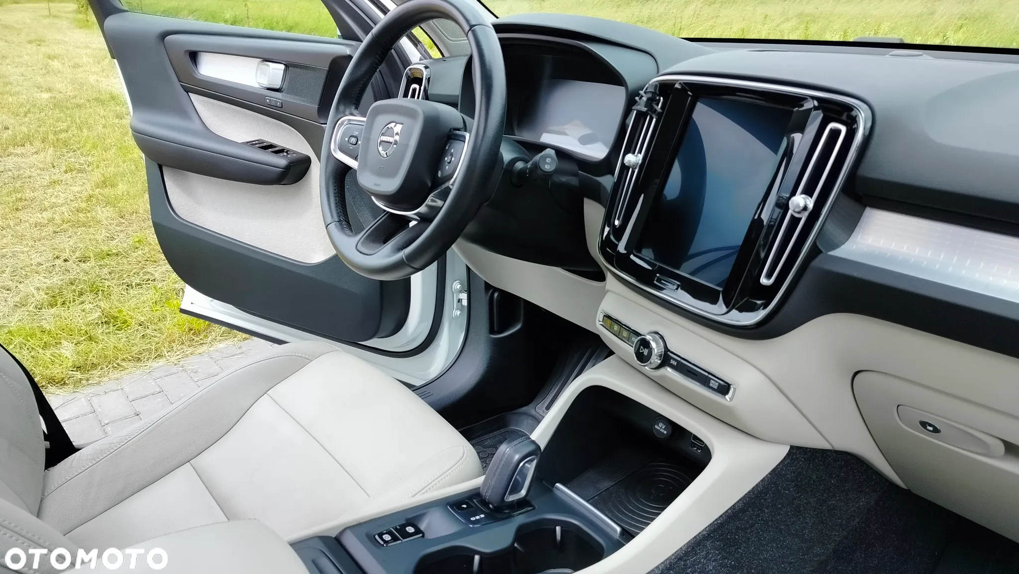 Volvo XC 40 T5 AWD Momentum Pro - 7