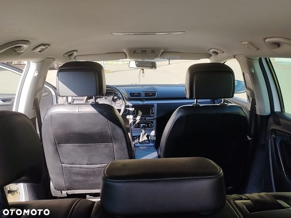 Volkswagen Passat Variant 1.8 TSI Comfortline - 11