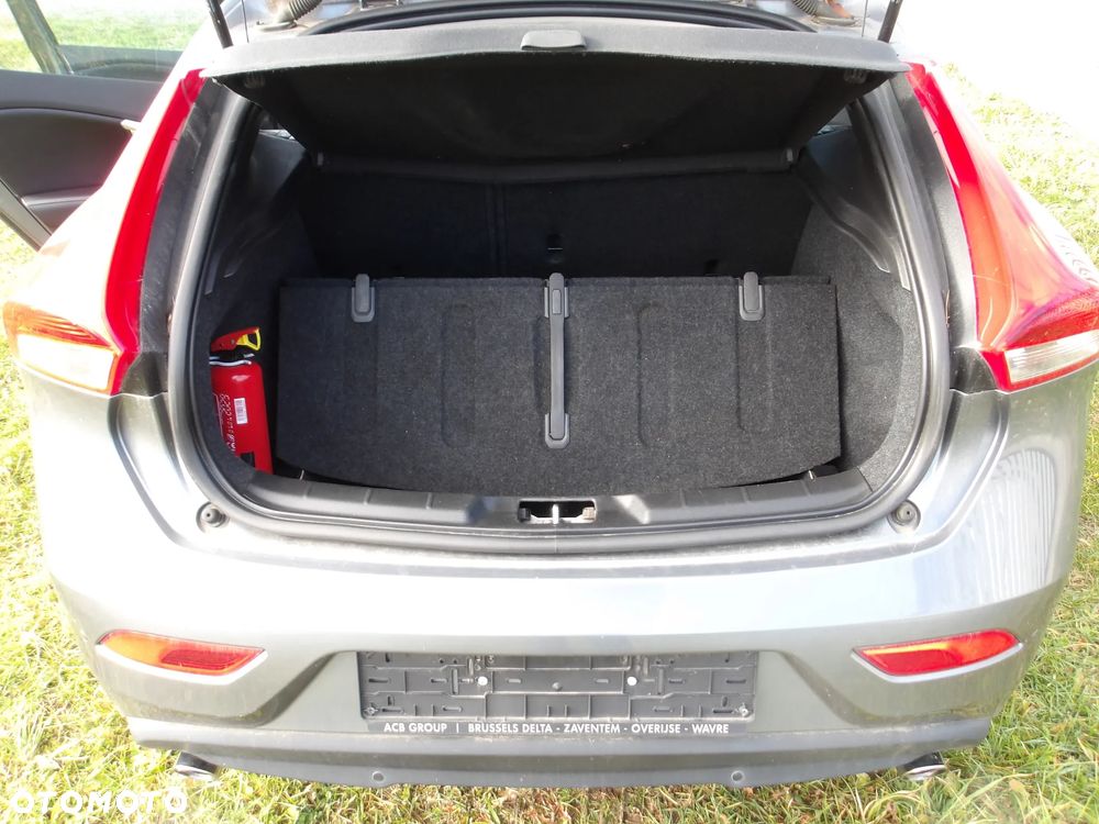 Volvo V40 D3 Kinetic - 8