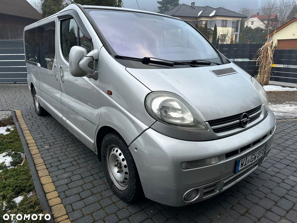 Opel Vivaro 2.5 CDTI L2H1 - 2