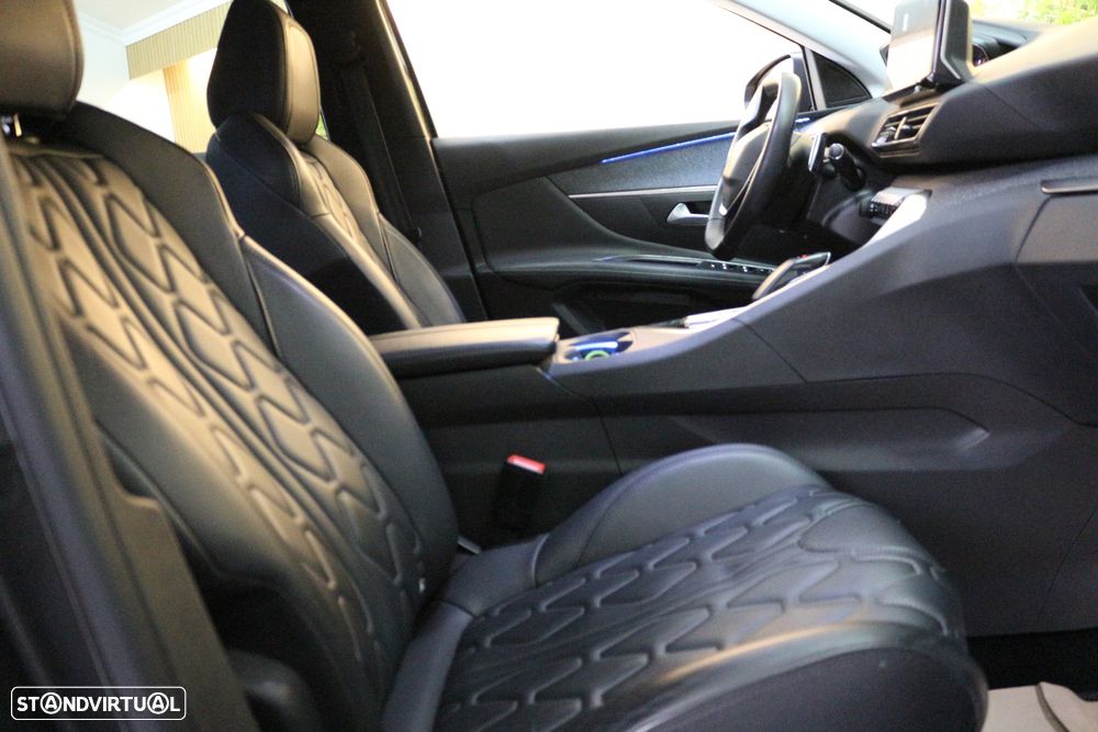 Peugeot 3008 1.6 Hybrid Allure Pack e-EAT8 - 44
