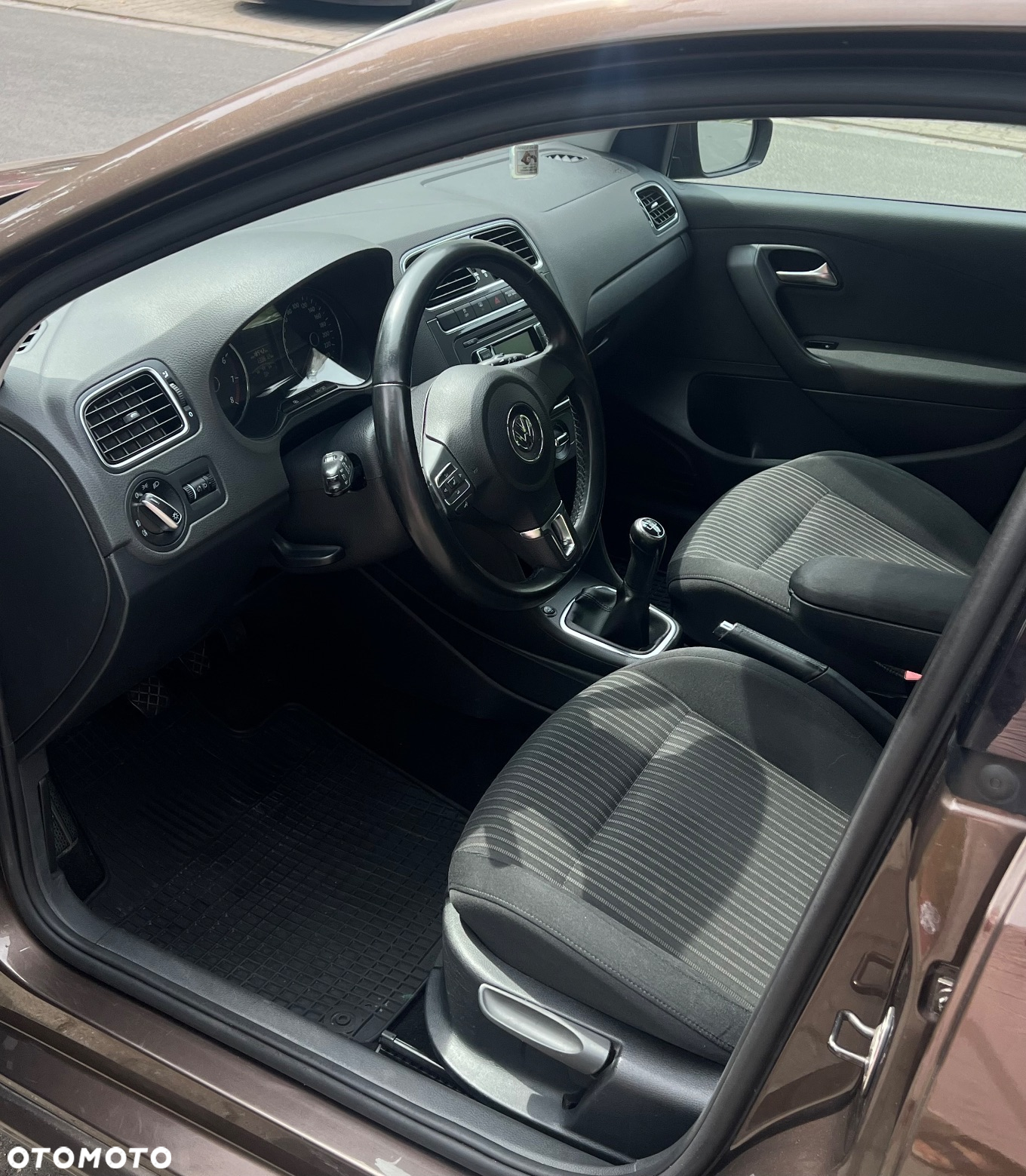 Volkswagen Polo 1.2 TSI Comfortline - 5