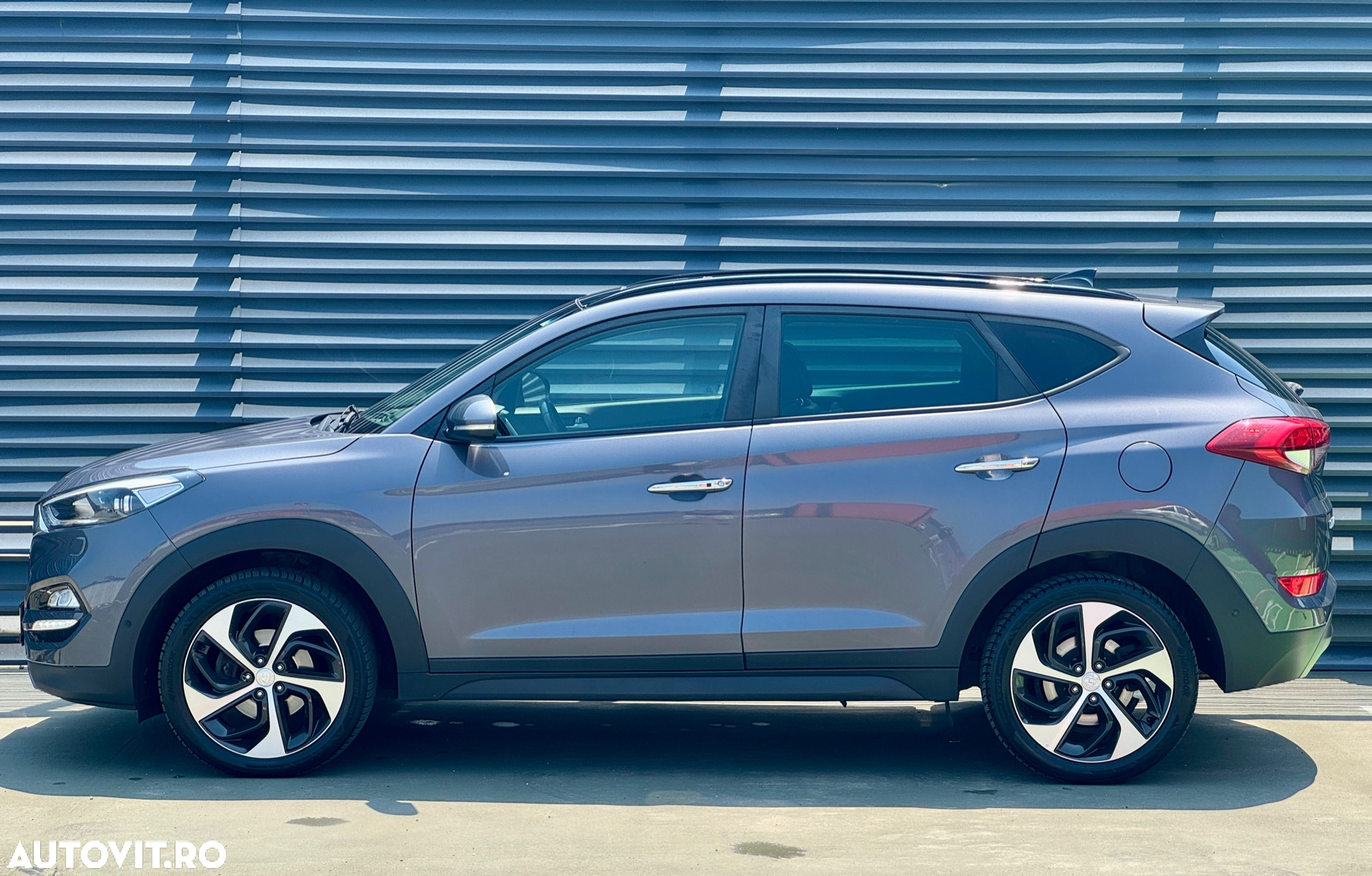 Hyundai Tucson 2.0 CRDI 4WD Automatik Style - 4
