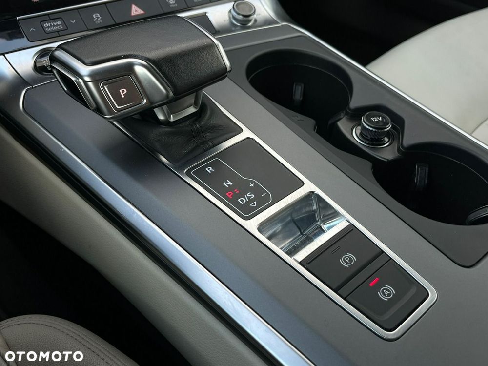 Audi A6 Avant - 24