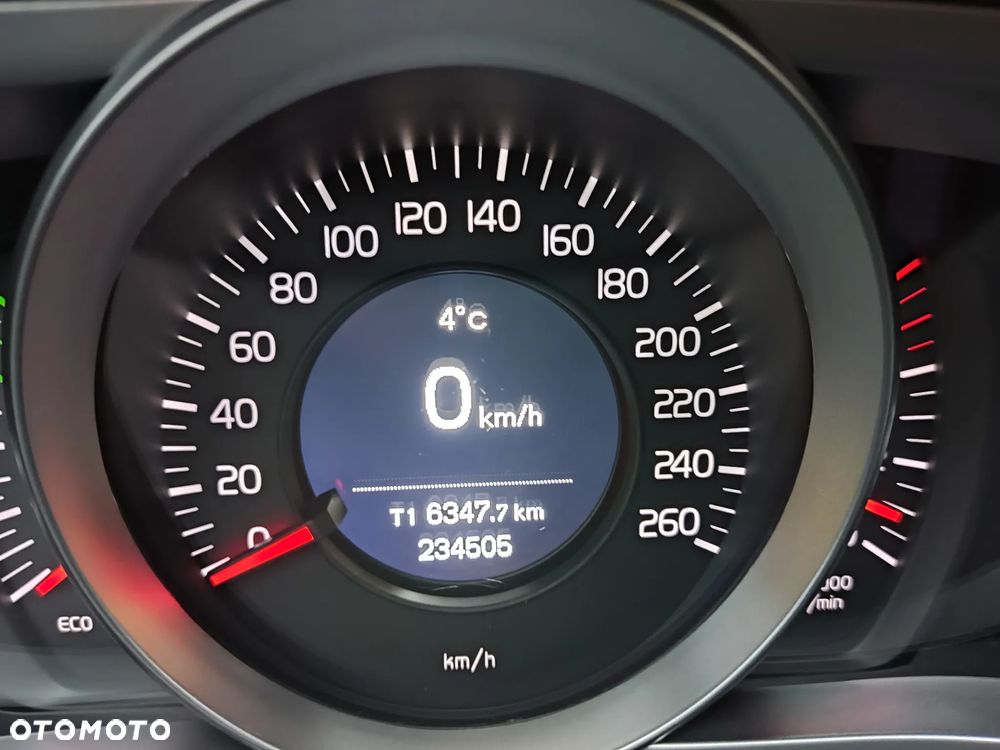 Volvo V40 - 4
