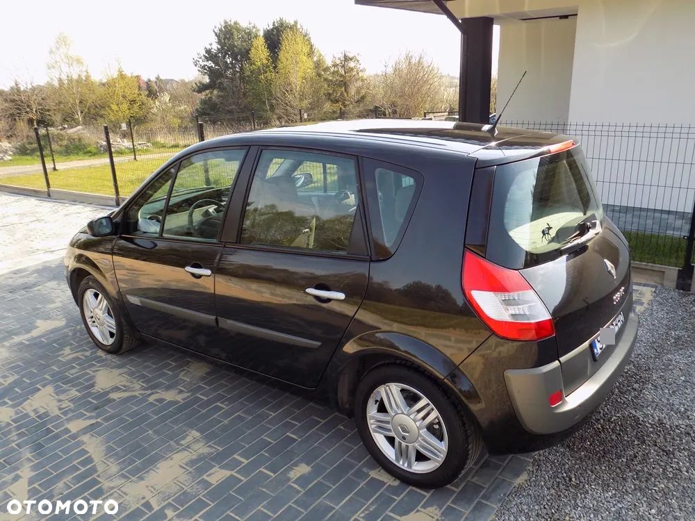 Renault Scenic 1.6 16V Luxe Privilege - 15