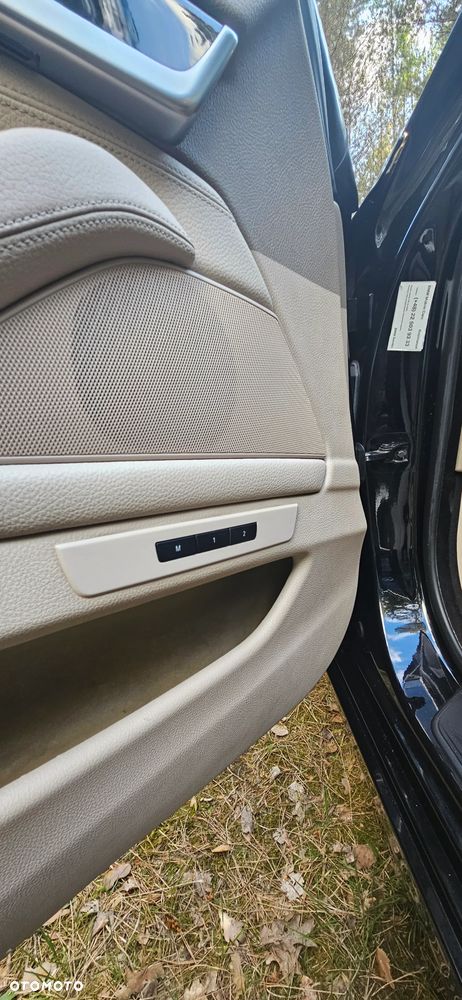 BMW Seria 5 528i xDrive Luxury Line - 12