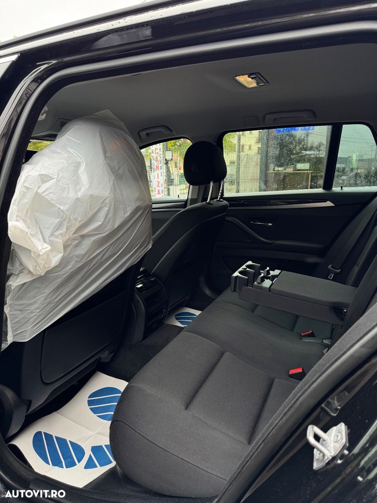 BMW Seria 5 520d Touring Aut. - 11
