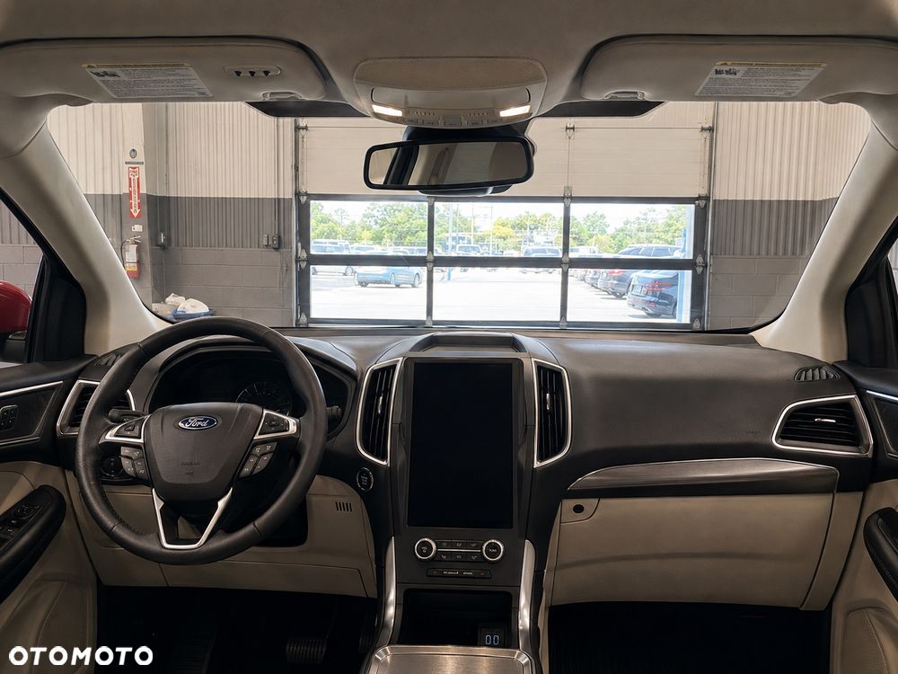 Ford Edge - 8