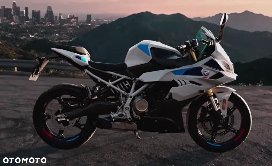 BMW F