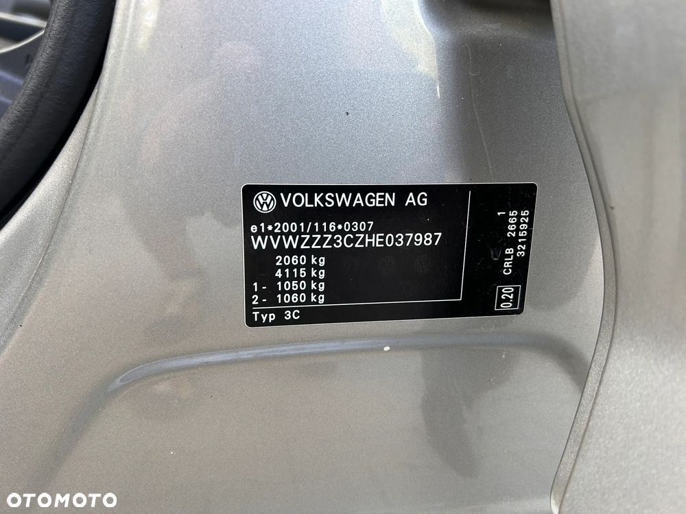 Volkswagen Passat - 15