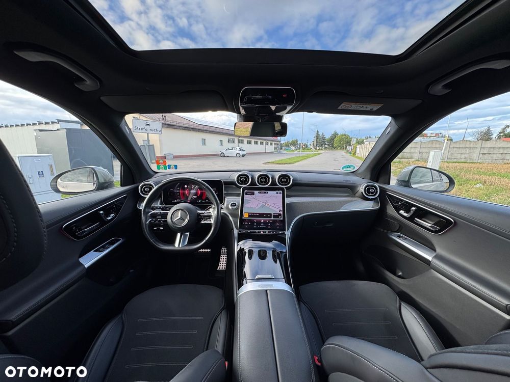 Mercedes-Benz GLC 300 4Matic 9G-TRONIC AMG Line Plus - 27