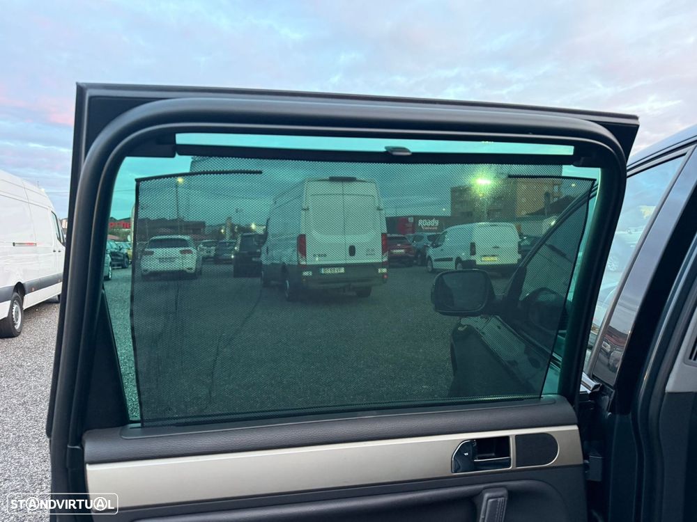 VW Touareg 3.0 TDI V6 Tiptronic - 35