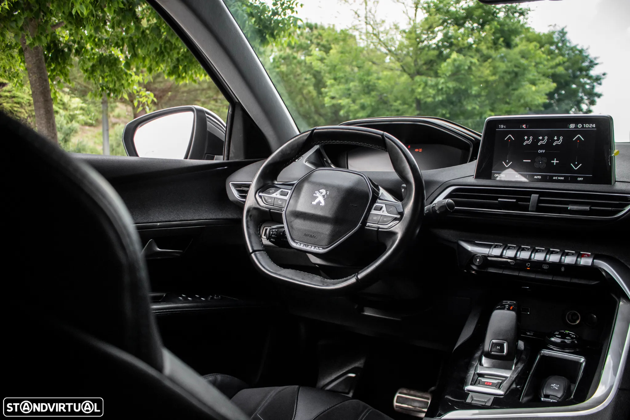 Peugeot 5008 1.2 PureTech Allure Pack EAT8 - 36