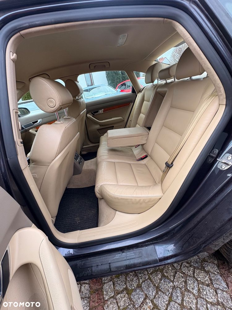 Audi A6 Limousine 2.4 - 20