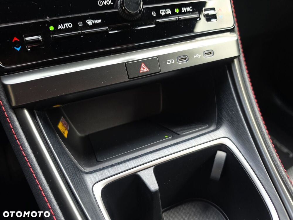 Lexus LBX 1.5 Hybrid Emotion - 13