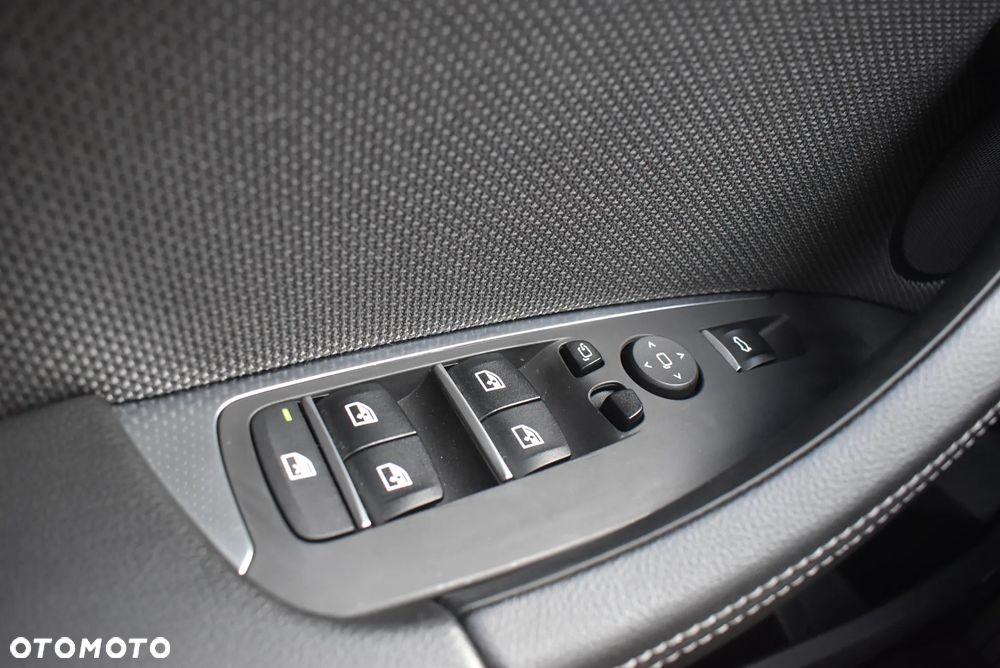 BMW X3 xDrive20i GPF Advantage - 23