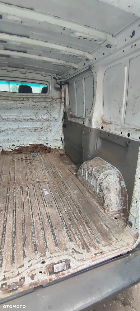 Renault TRAFIC - 11