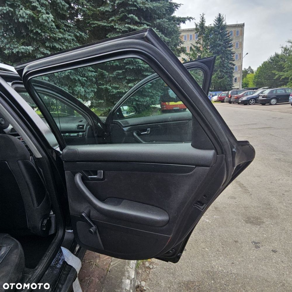 Drzwi / przód tył prawe lewe / Audi A4 (2004r) kombi / Audi A4B6 - 5