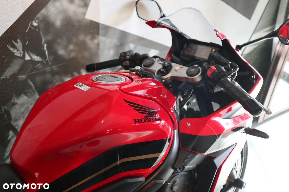 Honda CBR - 21