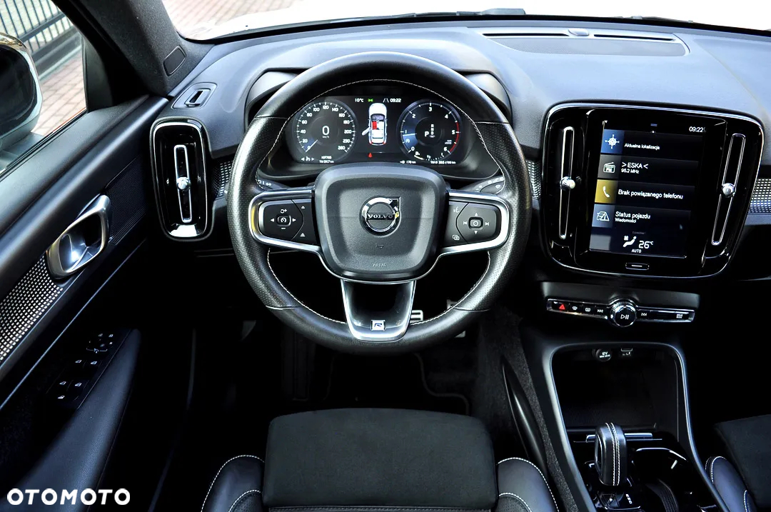 Volvo XC 40 D3 R-Design - 25