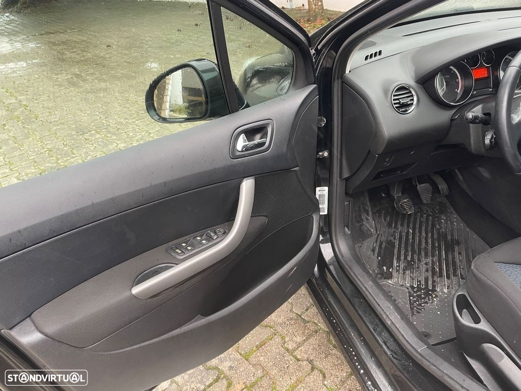 Peugeot 308 1.6 HDi Executive - 23