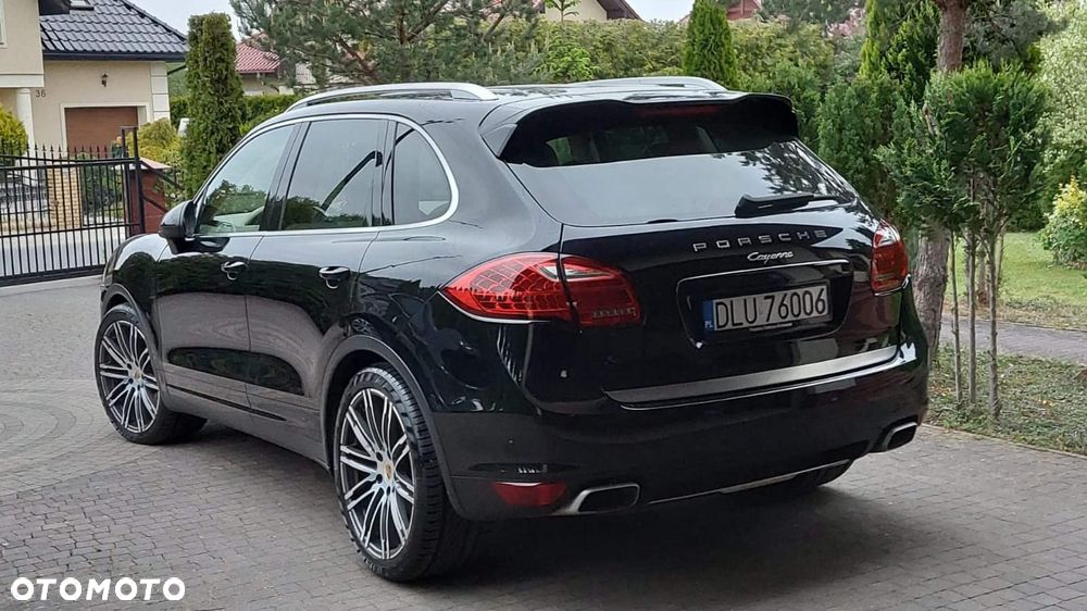 Porsche Cayenne - 2