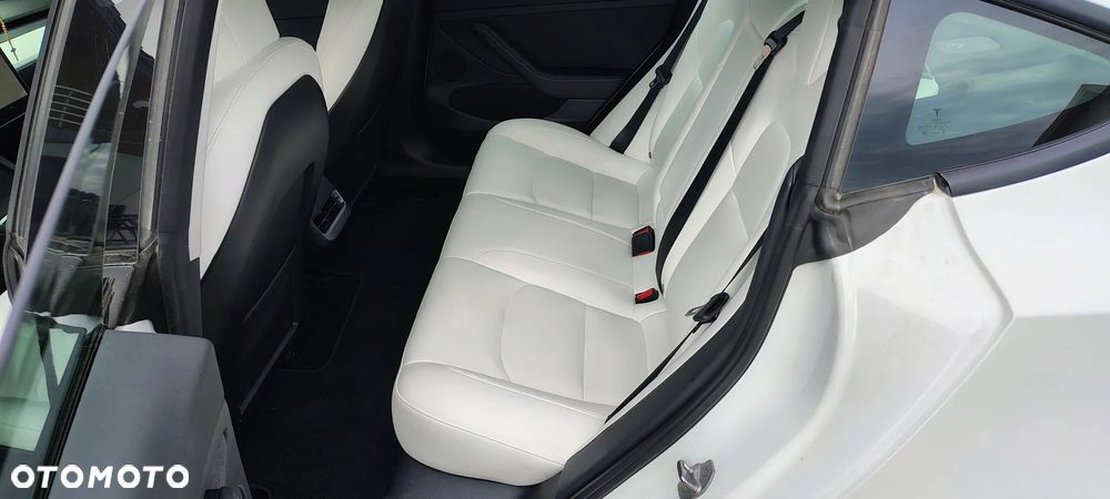Tesla Model 3 - 19