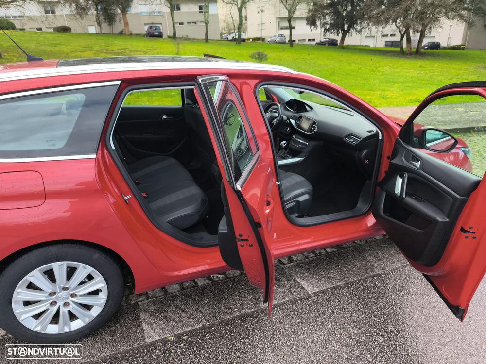 Peugeot 308 SW 1.2 PureTech Allure Pack - 13