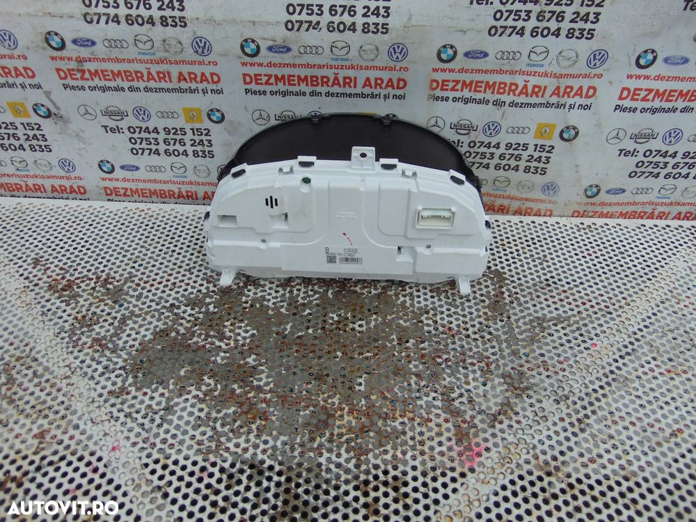 Ceasuri bord Mitsubishi Outlander 3 facelift benzina cod 8100c832 - 2
