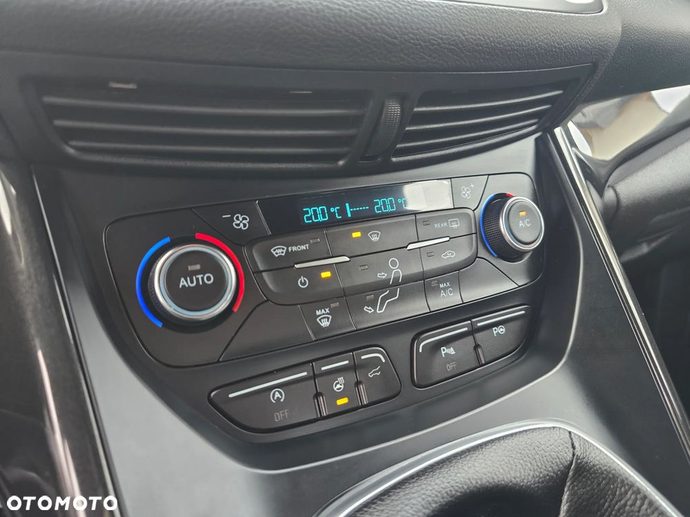 Ford Kuga 2.0 TDCi 4x2 ST-Line - 37