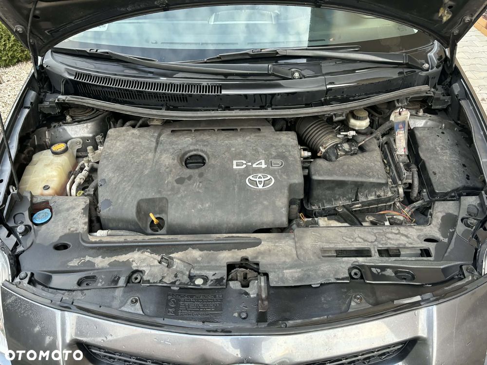 Toyota Auris 2.0 D-4D - 9